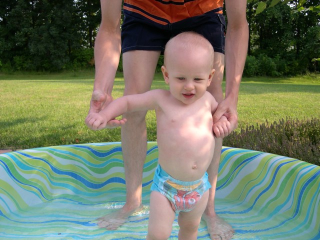 Nicky and Daddy in the pool