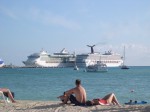 The cruise ships in Philipsburg's port