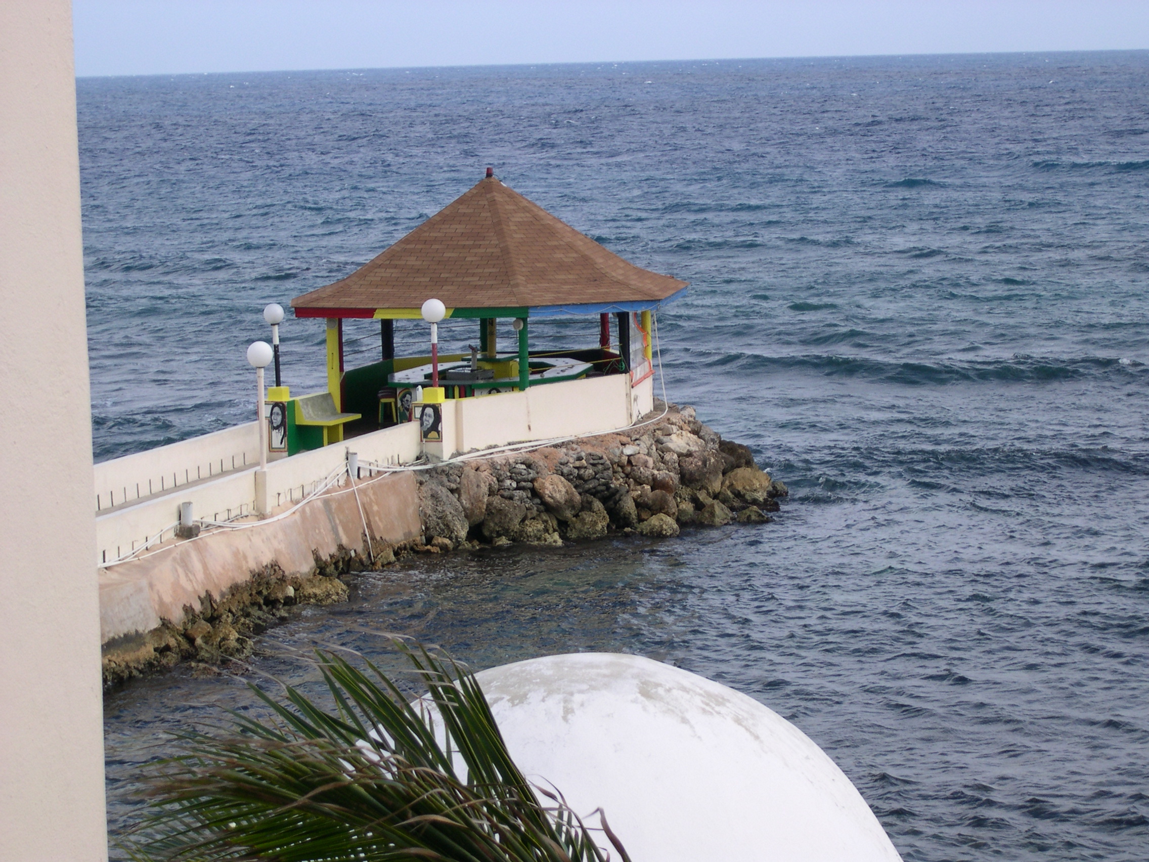 One more shot of the pier bar