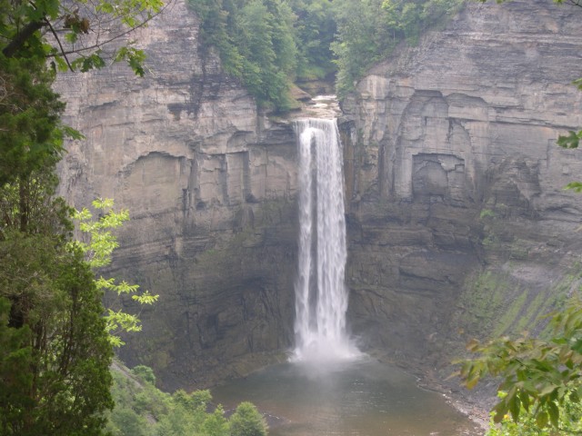 Taughannock falls (widescreen)